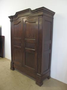 ARMADIO CENTINATO PIEMONTESE LUIGI XVI A DUE PORTE IN NOCE EPOCA 800 Dimensioni cm L153xP56xH220